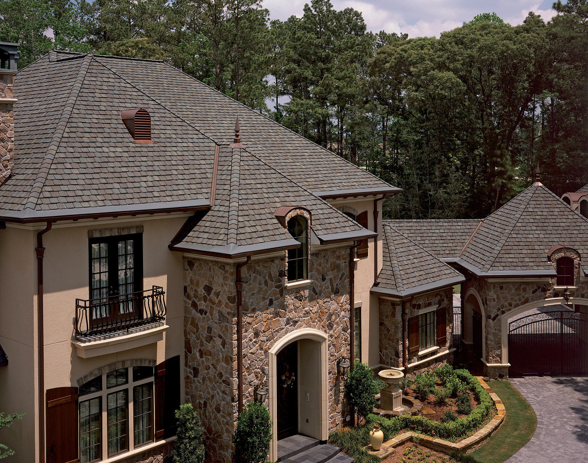 CertainTeed Grand Manor shingles on a residential roof